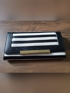 Striped Black & White Women's Clutch Wallet